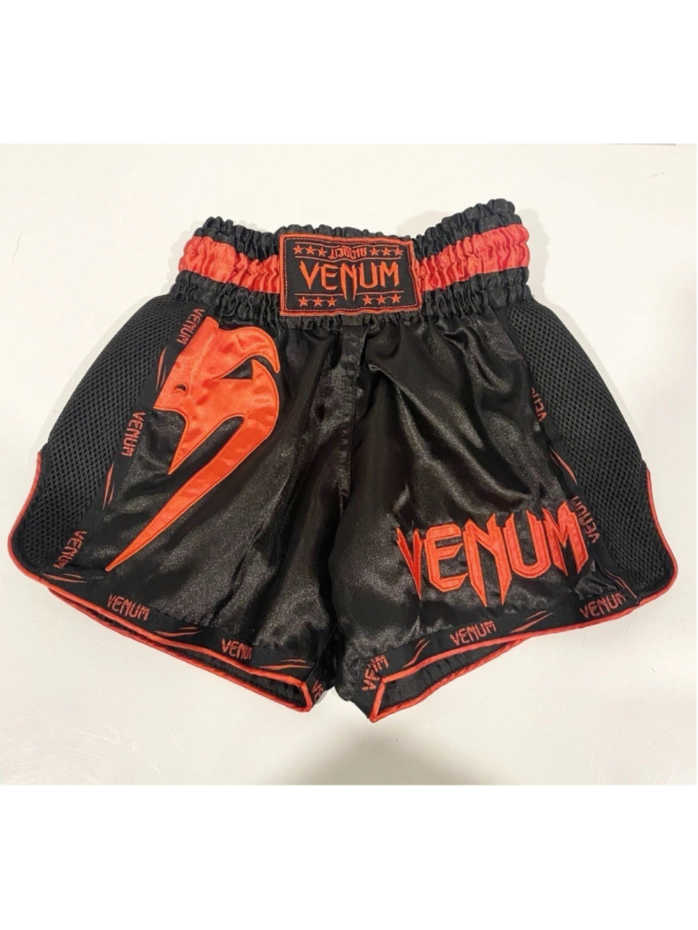 Venum Muay Thai Kickboxing Shorts Women’s XS Black Red Boxing MMA Fight